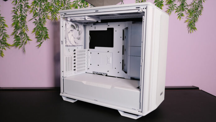 be quiet! Dark Base 701 White review: a flipping good white PC case.