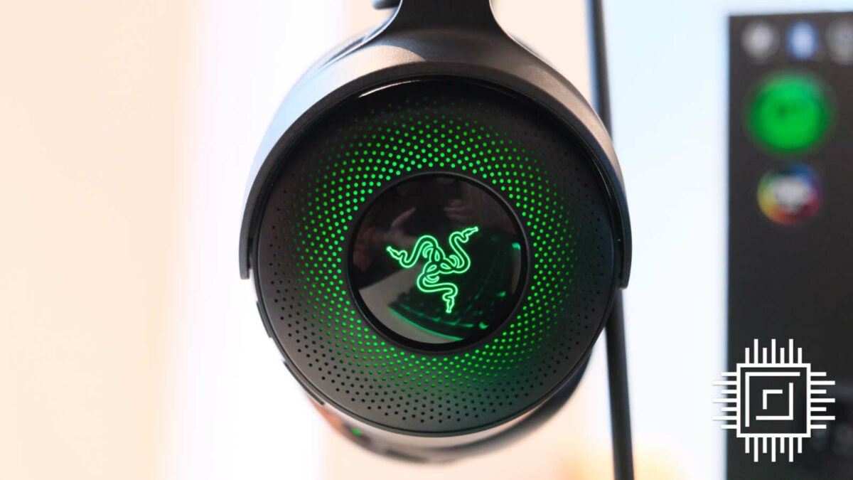 Razer Kraken V4 Pro RGB lighting.