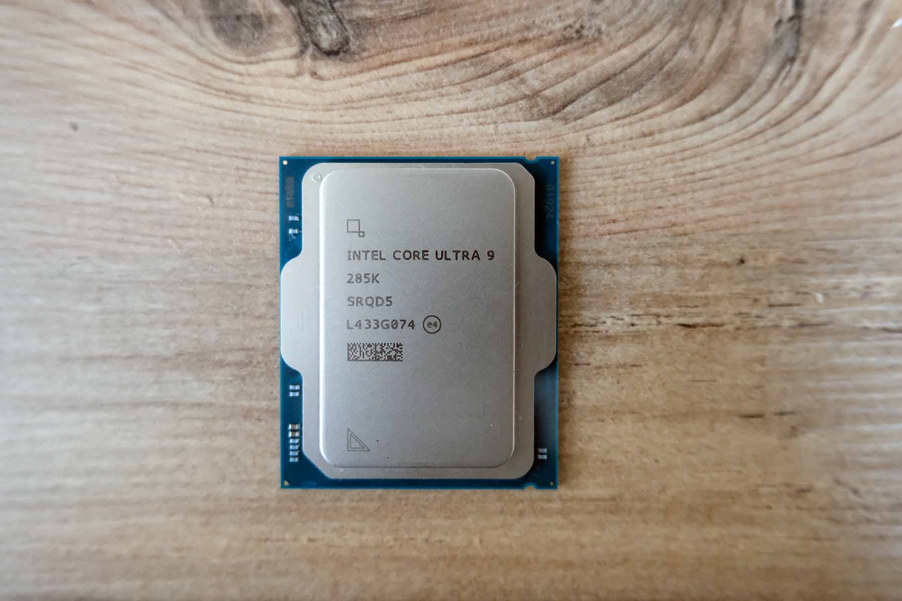 Intel Core Ultra 9 285K review: new design, old performance