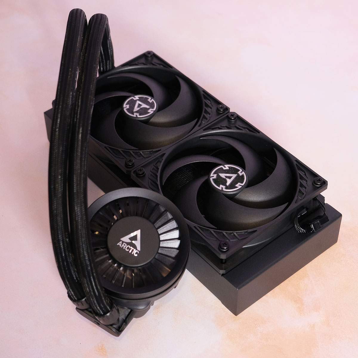 Arctic Liquid Freezer III 240 AIO cooler