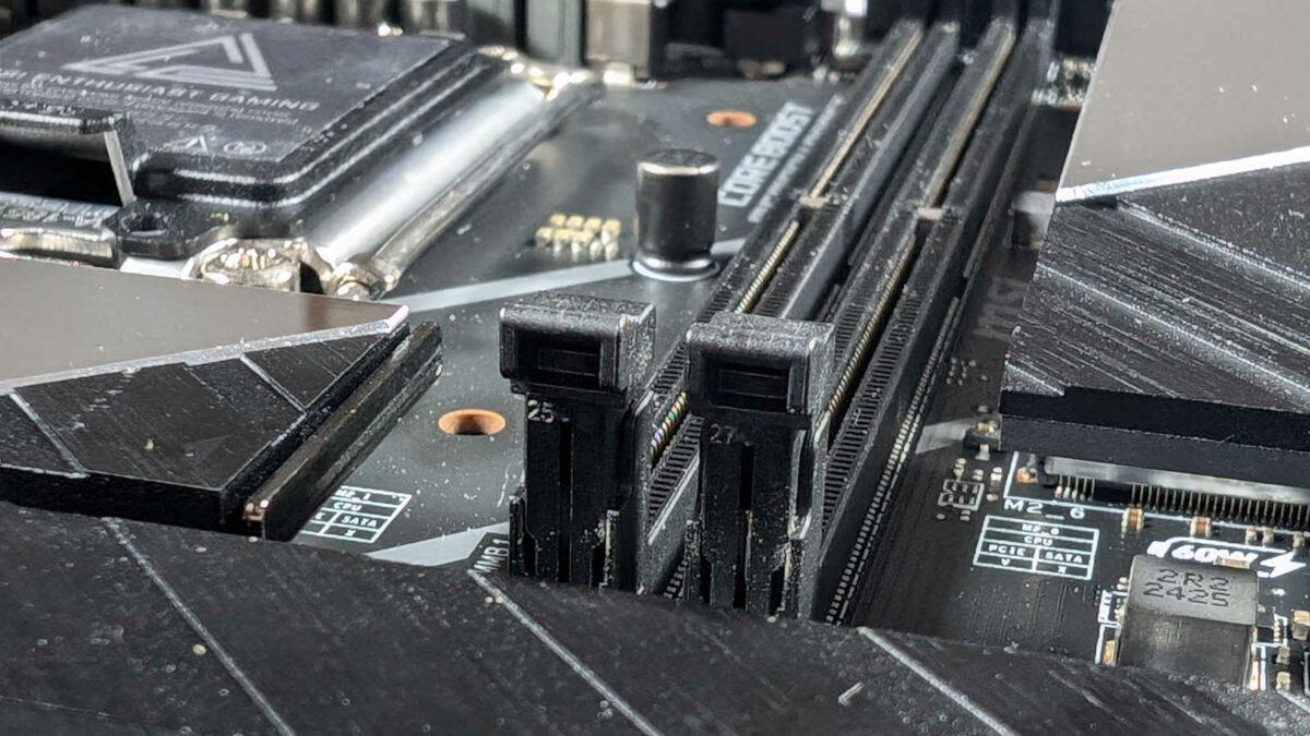 Close up of the two DIMM slots on MEG Z890 Unify-X.