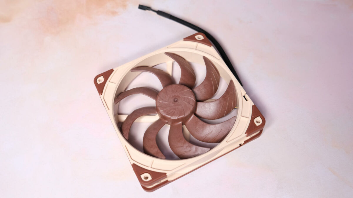 Noctua NF-A14x25 G2.