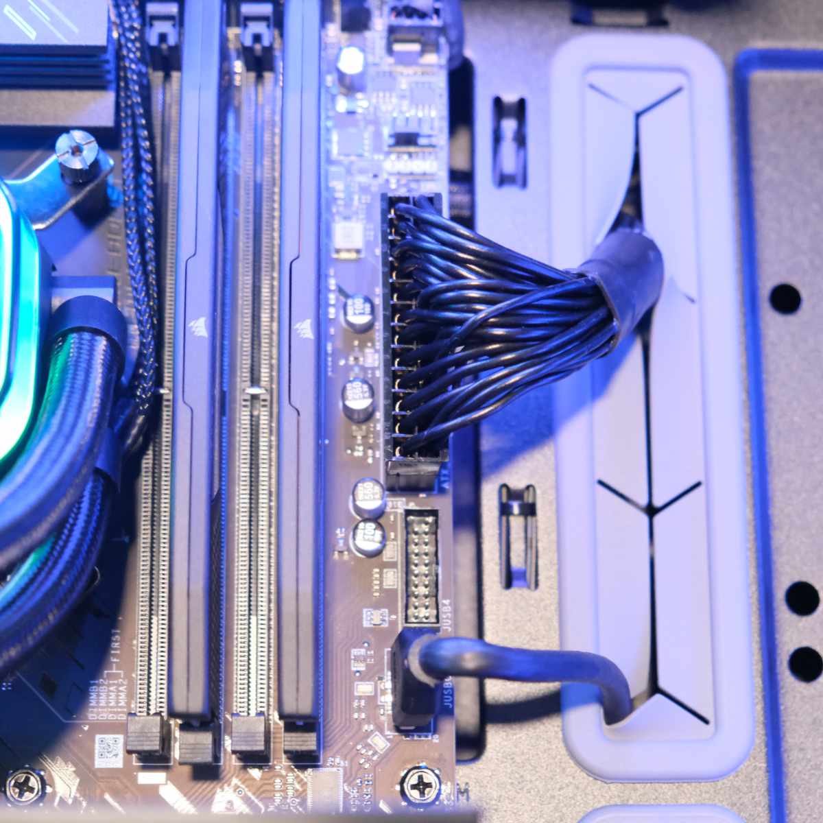 CyberpowerPC UK Infinity Z890 Pro motherboard cables tucked away.