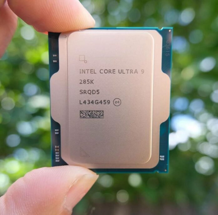 Intel Core Ultra 9 285K CPU.