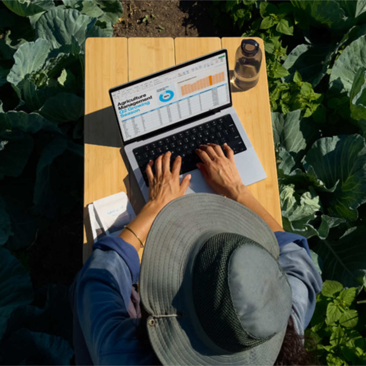 A traveller using the 2024 Apple MacBook Pro.