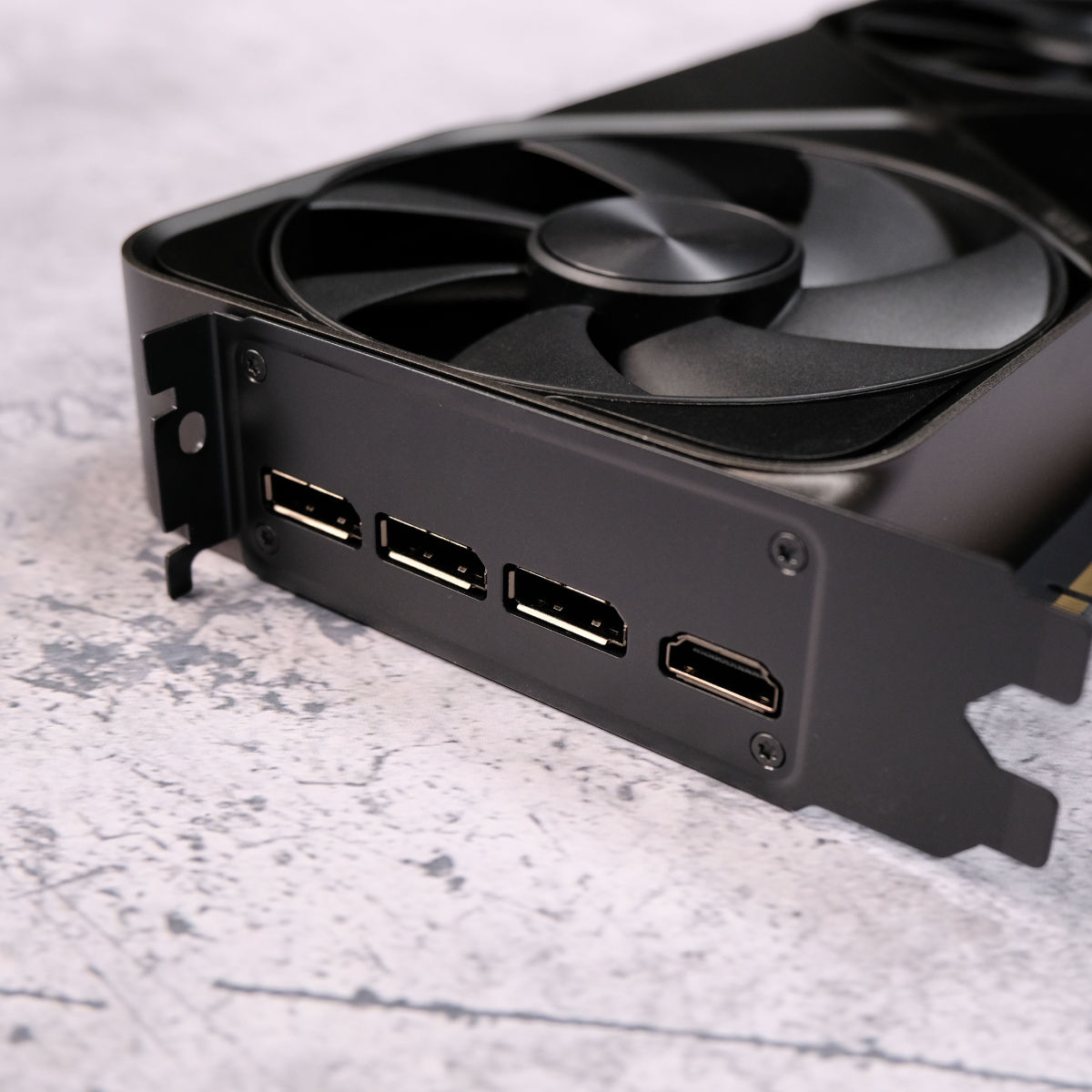 Nvidia GeForce RTX 5090 Founders Edition visual ports with HDMI and DisplayPort.