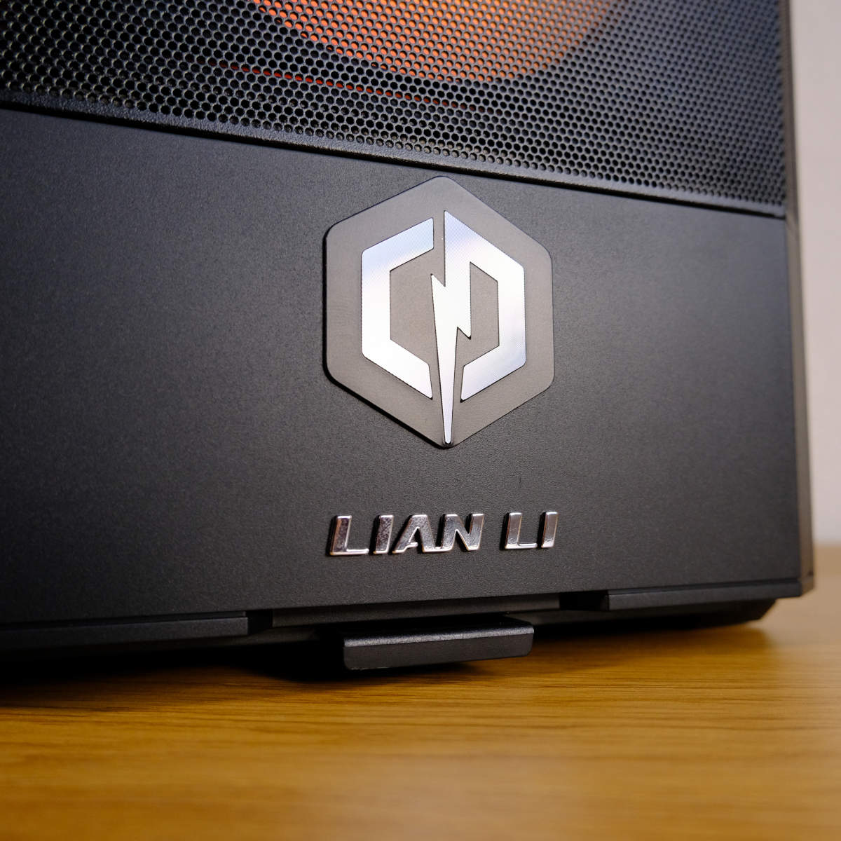 Close up of Lian Li and CyberpowerPC Ultra 5080 logos on Nebula Ultra R.